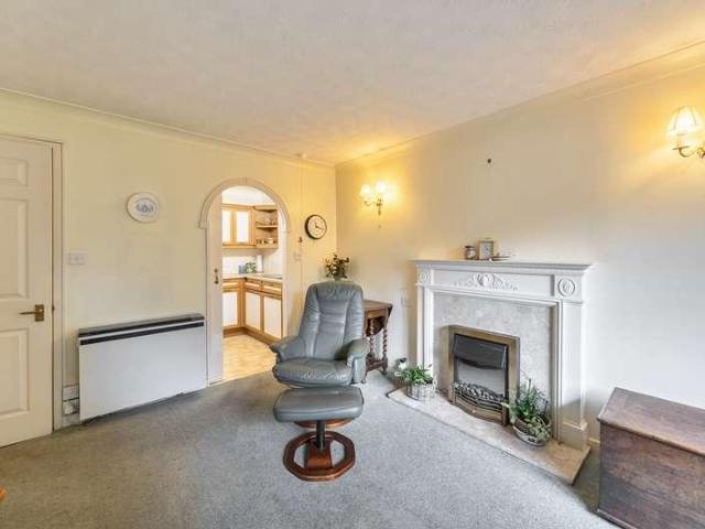 Flat for sale in The Slade, Oxfordshire