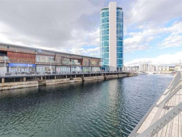 Flat for sale in Brompton, Gillingham