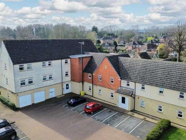 Flat for sale in Gedling