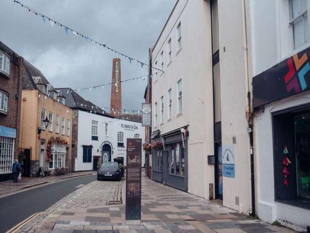 Flat for sale in Barbican, Plymouth
