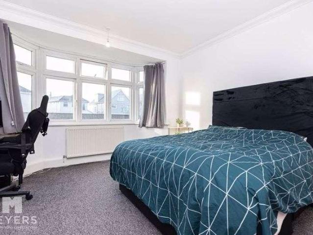Flat for sale in Southbourne, Bournemouth