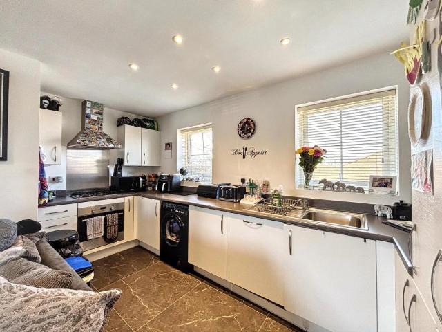Flat for sale in Pebsham, Heathlands
