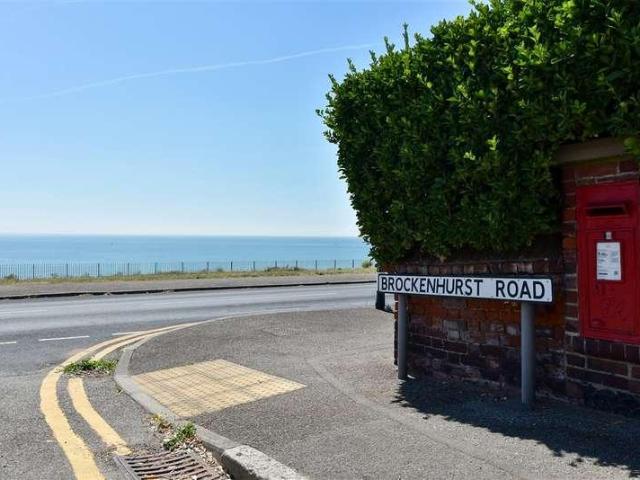 Flat for sale in East Cliff, Acol