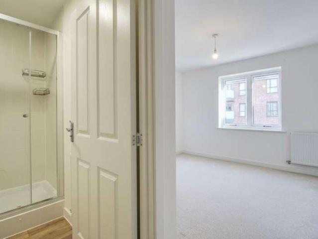 Flat for sale in Repton Manor, Bridgefield