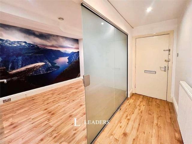 Flat for sale in St Ann's, Haddon