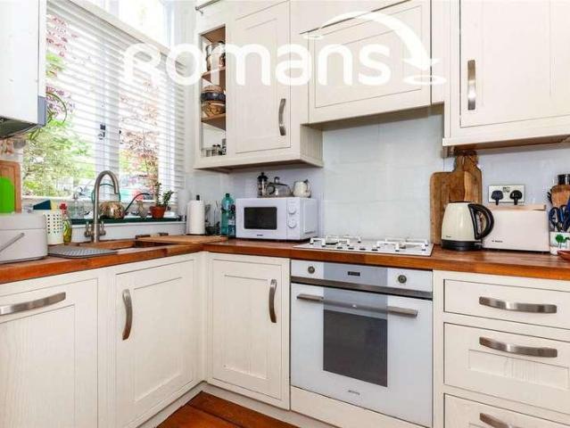 Flat for sale in Clewer Village, Windsor