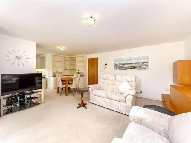 Flat for sale in Conwy, Wales