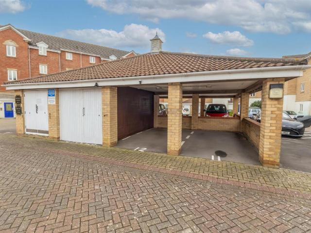 Flat for sale in Hardway, Middlecroft