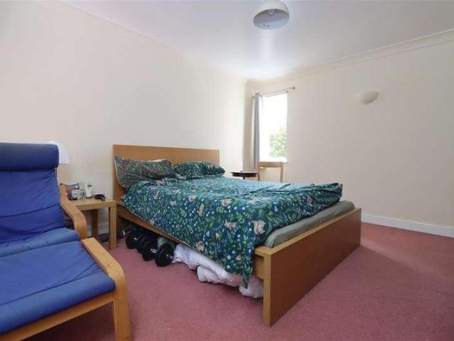 Flat for sale in Comberton, Rushock