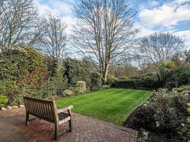 Flat for sale in St. John's Wood, Greater London