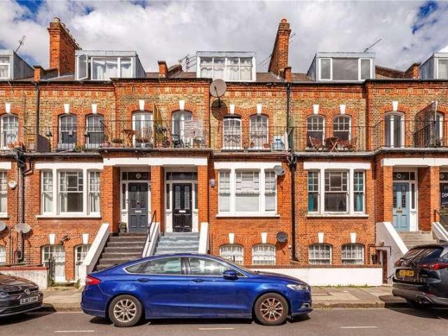 Flat for sale in West Kensington, Greater London