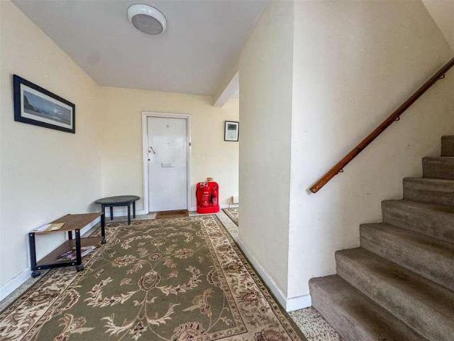 Flat for sale in Worlebury, Weston-super-mare