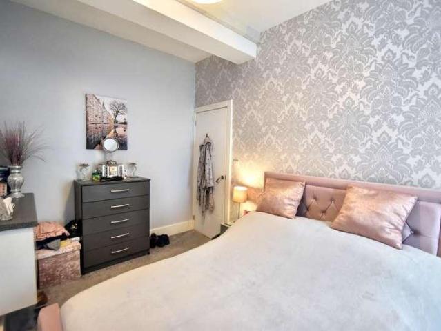 Flat for sale in Seacroft, Belleau