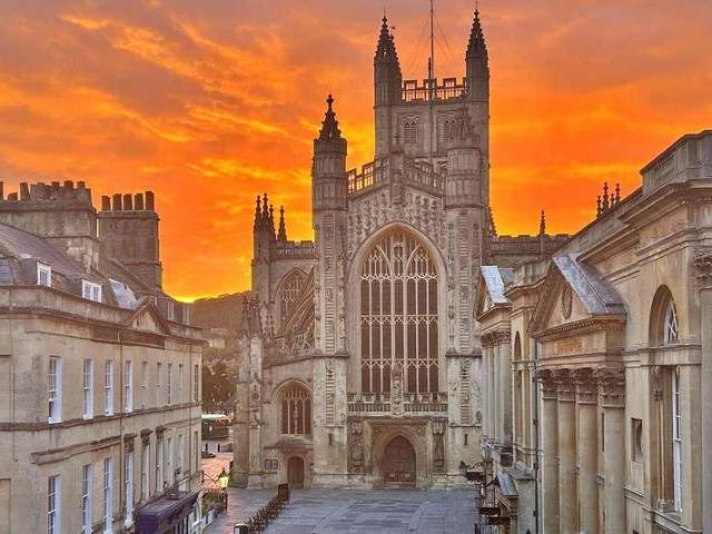 Flat for sale in Kingsmead, Bath