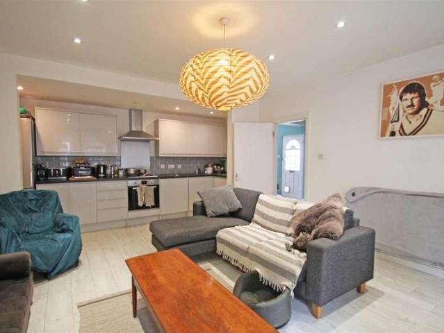 Flat for sale in Aldrington