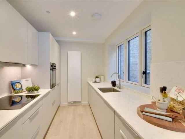 Flat for sale in Kidbrooke, Greater London