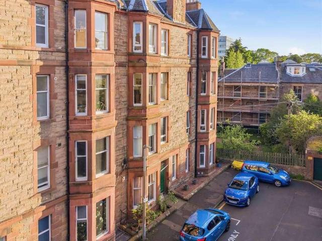 Flat for sale in Morningside, Scotland