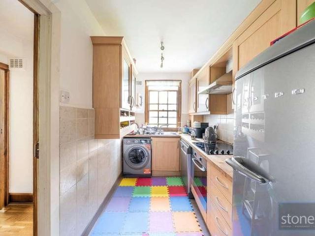 Flat for sale in Chalk Farm, Primrose Hill