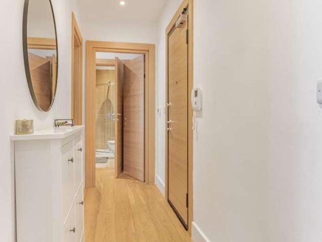 Flat for sale in Elmers End, Greater London
