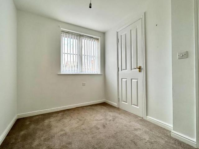 Flat for sale in Rotherham, Bolton upon Dearne
