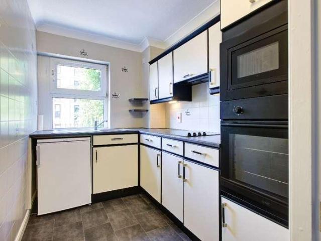 Flat for sale in Bulk, Bare