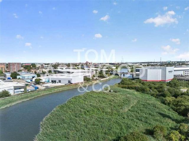 Flat for sale in Roding Riverside, Greater London
