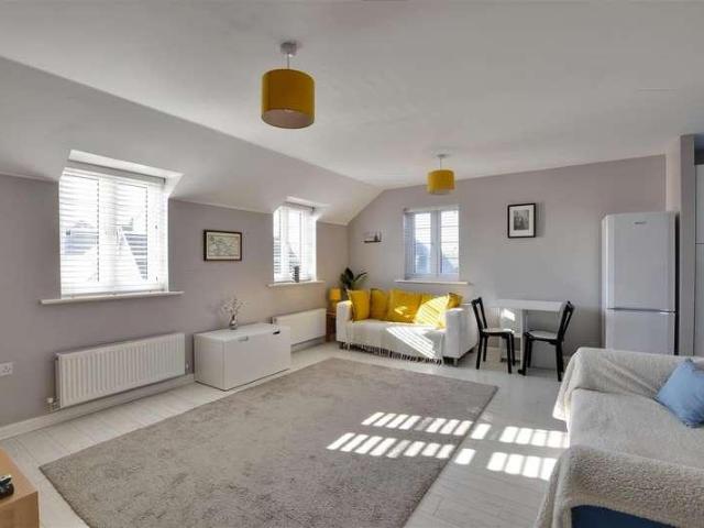 Flat for sale in Heathlands, East Sussex