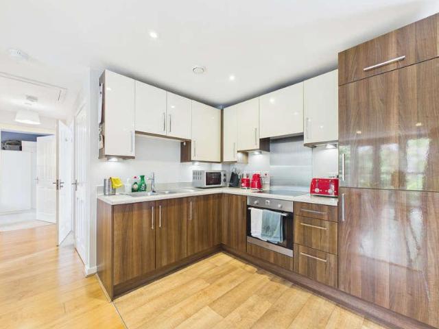 Flat for sale in Wickhurst Green, Horsham