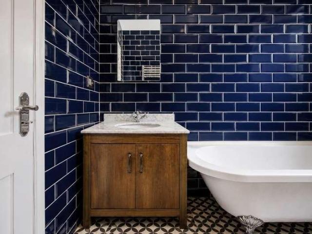 Flat for sale in Harlesden, Greater London