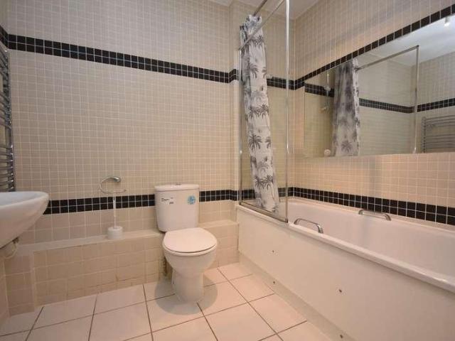 Flat for sale in Canal Quarter, Cardiff