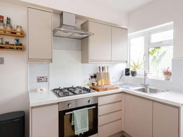 Flat for sale in The Slade, Oxfordshire
