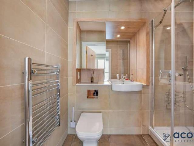 Flat for sale in Kingsbury, Greater London