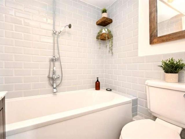 Flat for sale in Upperton, Eastbourne