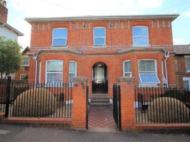 Flat for sale in Reading West, Reading