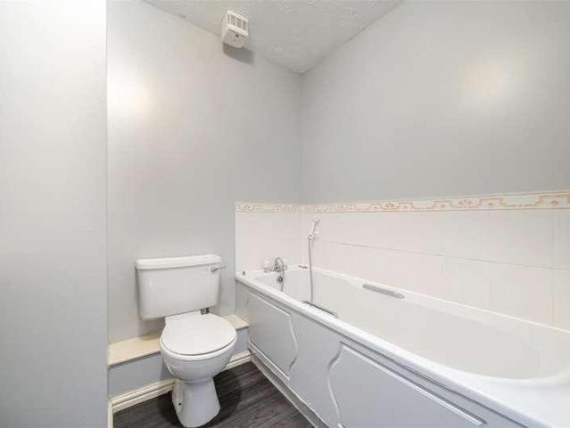 Flat for sale in Hardway, Middlecroft
