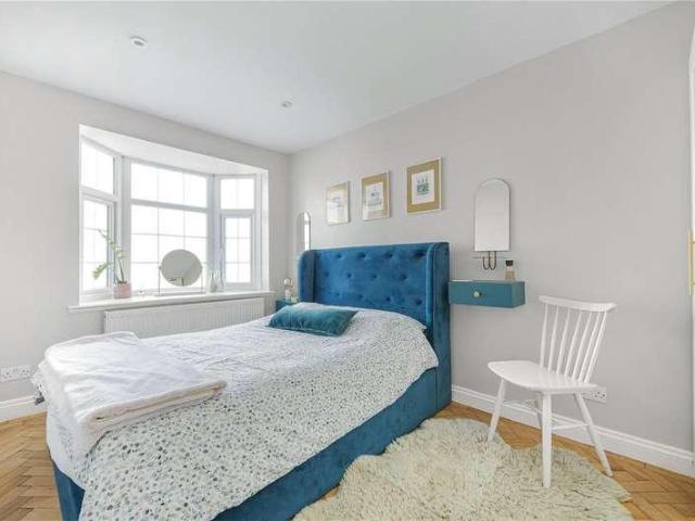 Flat for sale in Chatterton Village, Greater London