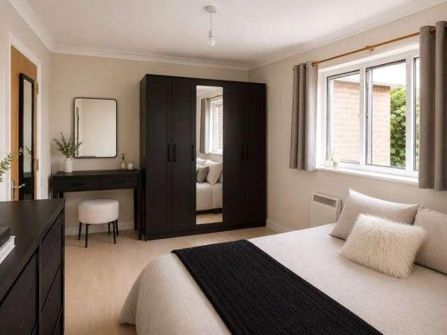 Flat for sale in Bolton Low Houses, Hampshire