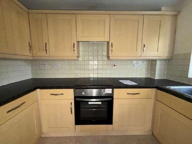Flat for sale in Calderstones
