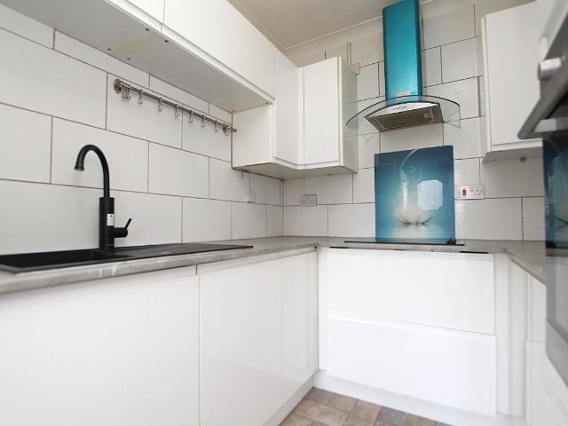 Flat for sale in West Cliff, Bournemouth