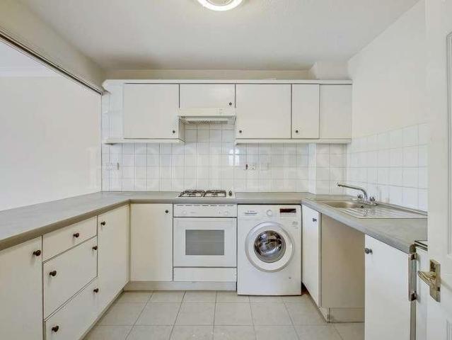 Flat for sale in Greater London