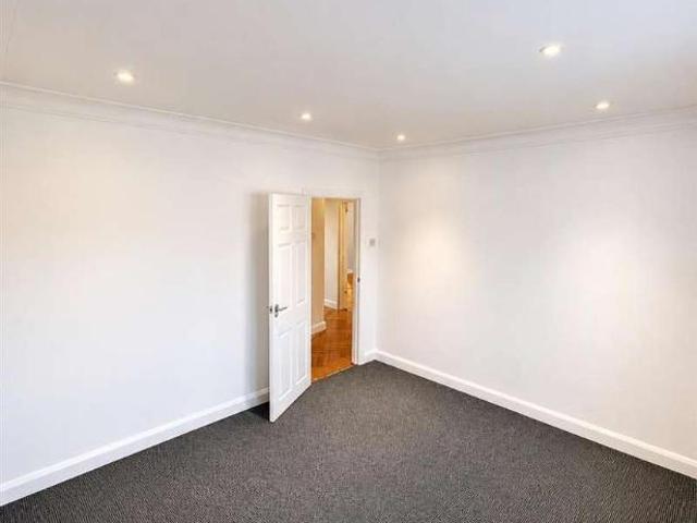 Flat for sale in Greater London