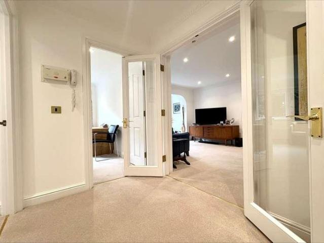 Flat for sale in Canford Cliffs, Poole