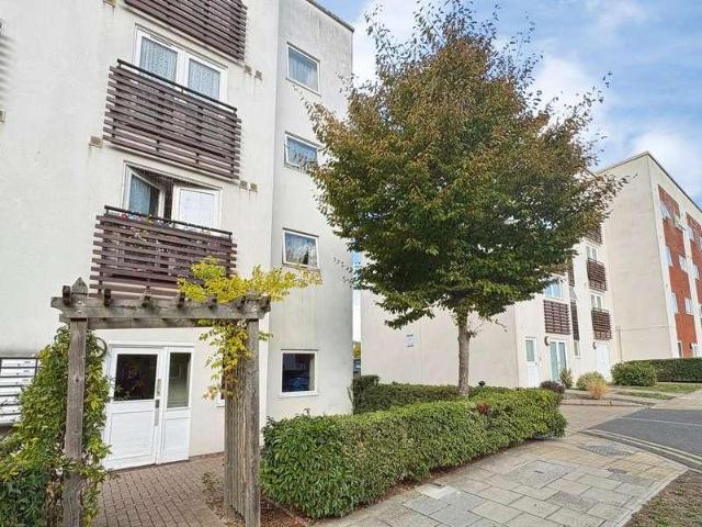 Flat for sale in Stoke, Ipswich