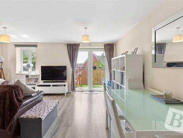 Flat for sale in Harold Hill, Greater London