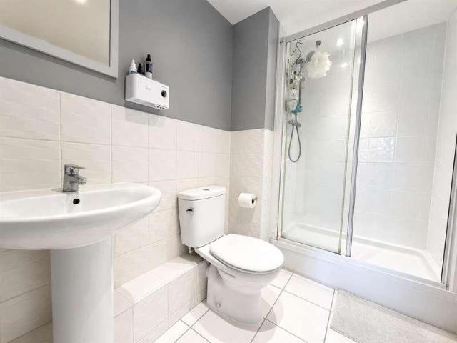 Flat for sale in Woodloes Park, Green Close