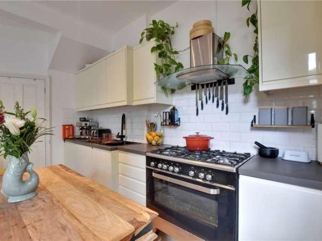Flat for sale in London Borough of Lewisham, Greater London