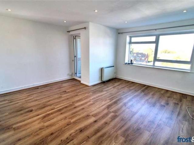Flat for sale in Hamworthy, Poole