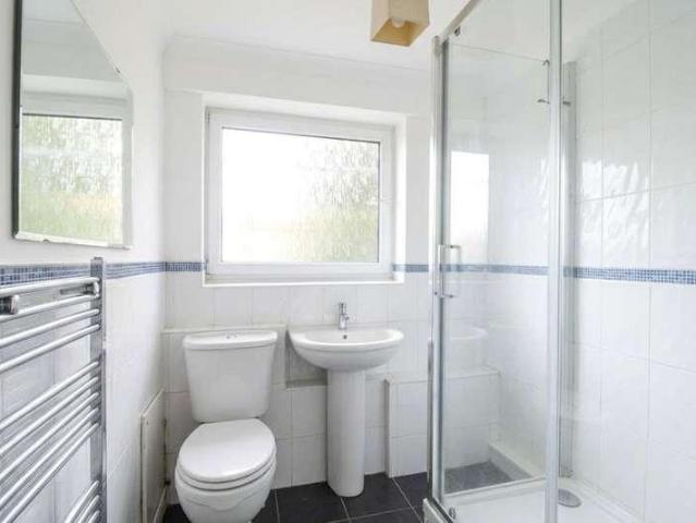 Flat for sale in Leigh on Sea, Southend-on-Sea