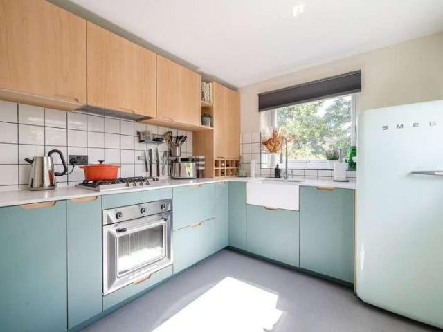 Flat for sale in London Borough of Lewisham, Greater London