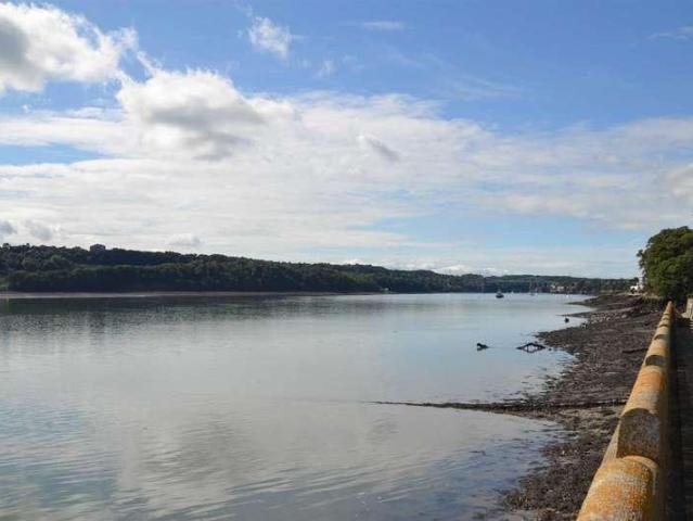 Flat for sale in Menai Bridge, Wales